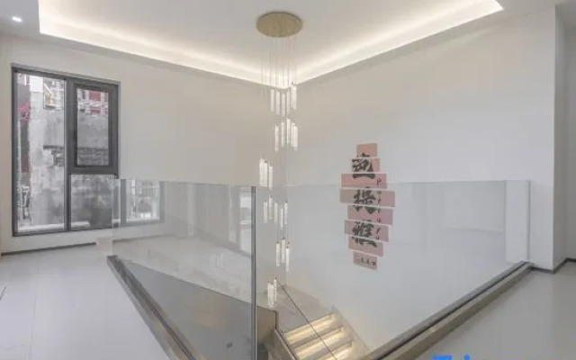 T M L-Urban 4 Bedroom-Independent Swimming Pool and Ktv