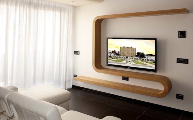 Suite Tower