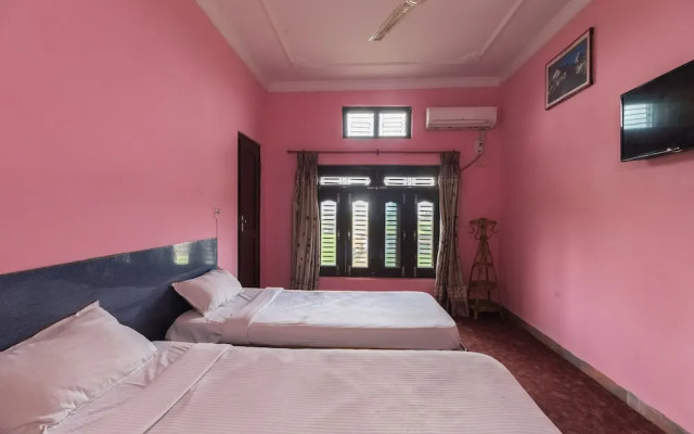 SPOT ON 631 Hotel Highway Plaza