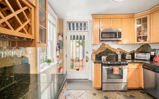 3 Bedroom House with Patio near Cap Hill