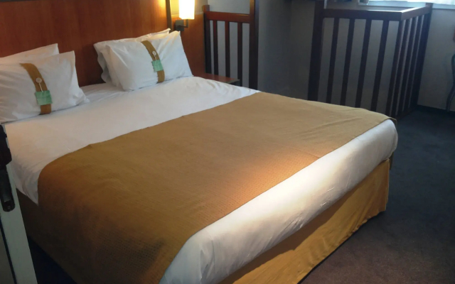 Holiday Inn Calais by IHG