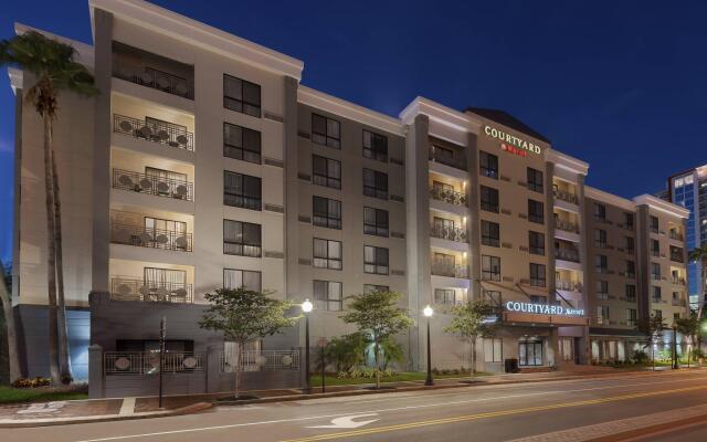 Courtyard by Marriott Tampa Downtown