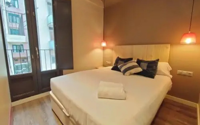 Montserrat Apartments by gaiarooms