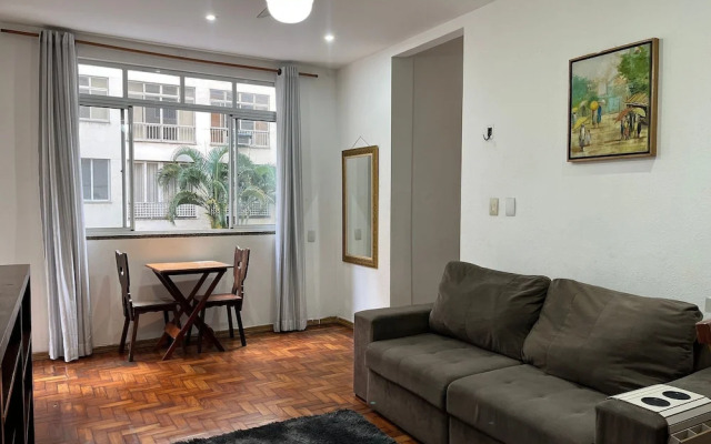 Spacious apartment on Copacabana beach