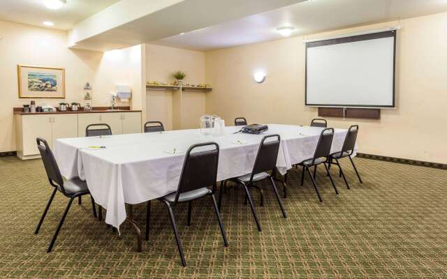 Super 8 by Wyndham Amherst NS