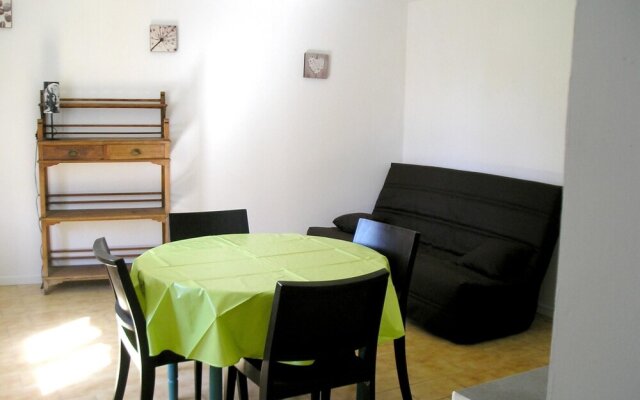 Apartment With one Bedroom in Uzès, With Pool Access, Enclosed Garden
