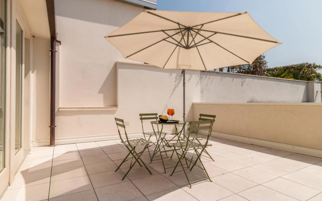 Blooms Botanical Rooms