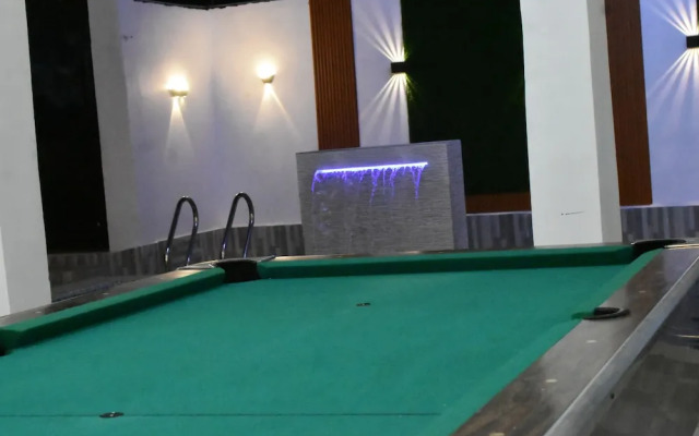 Newtown Palace Hotel