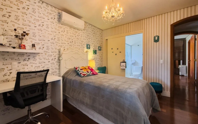 Refúgio de Alto Padrão na Granja Viana