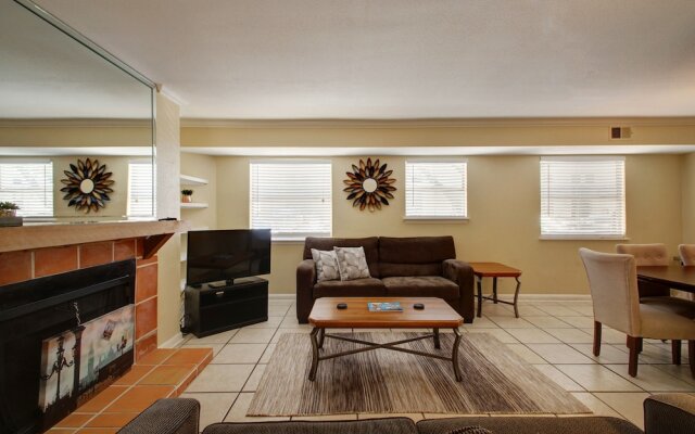 AustinStays 3 Bedroom Downtown Suite
