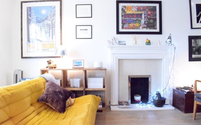 Modern 1 Bedroom Apartment in Victoria