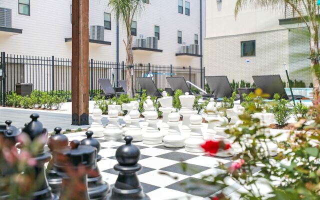 Bienville Townhouse on a Gated Campus