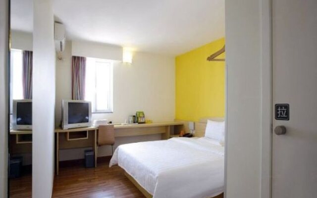 7 Days Premium· Changchun Renmin Street Pingquan Road