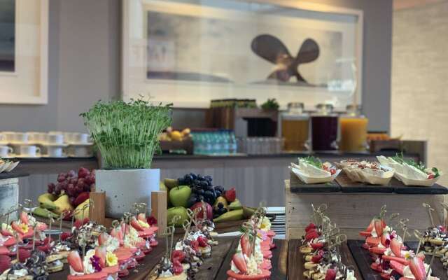 Radisson Collection Hotel, Waterfront Cape Town
