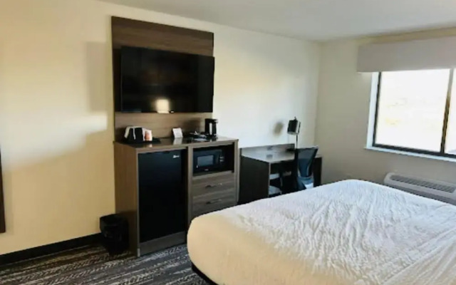 Clarion Pointe