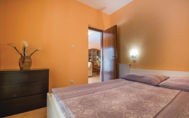 Amazing Home in Liznjan With 4 Bedrooms, Wifi and Outdoor Swimming Pool