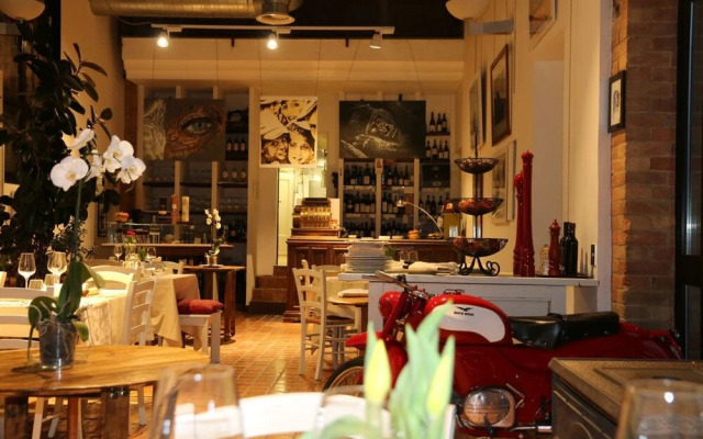 Tenuta Monvillone Country House & Restaurant