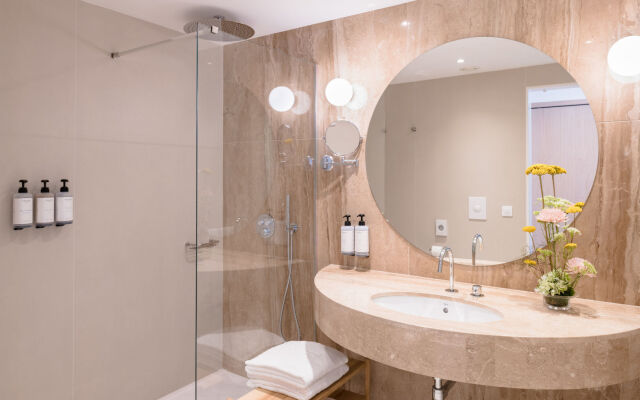 Plus Fariones Suite Hotel