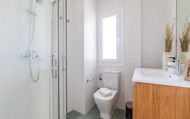 Double Castilla 2BR Home Near Castellana Avenue