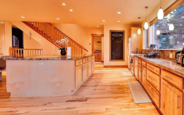 The Elevator House Sleeps 10!