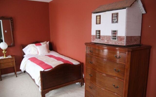 Oshawa Beautiful Home