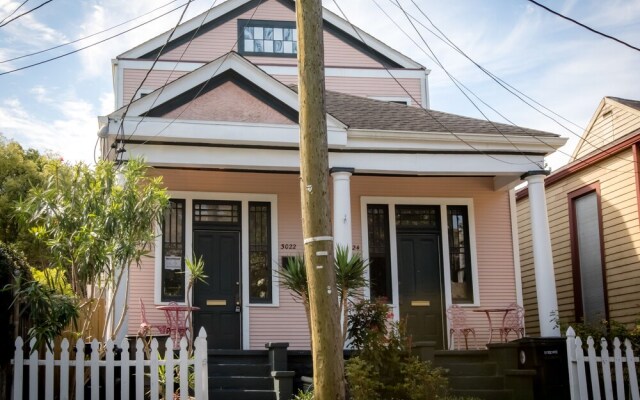 Cozy 2 BR at Constance Street
