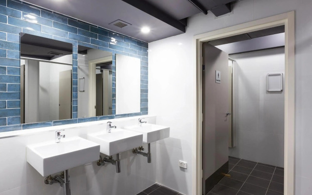 The Pod Sydney - Hostel