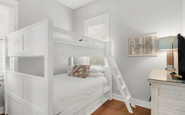 Shore Fun at Destin Pointe