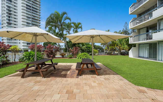 Hi Ho Beach Apartments