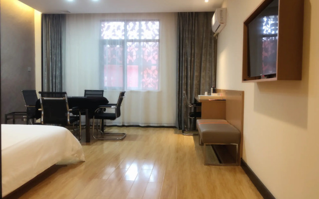 7 Days Premium Qianjiang Railway Station Longxiacheng