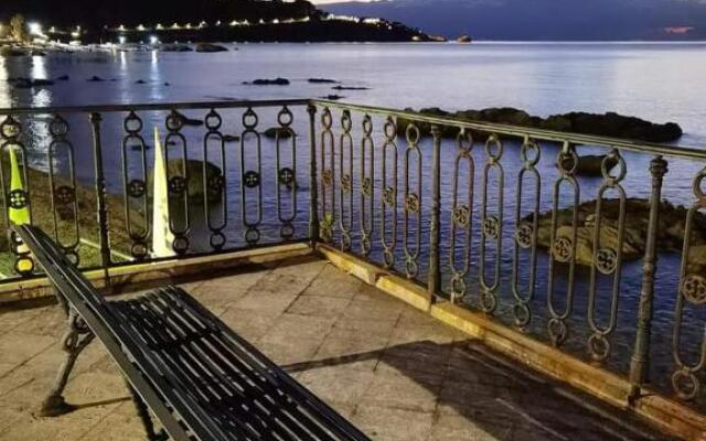 Casa di Laura a 50 metri dal mare