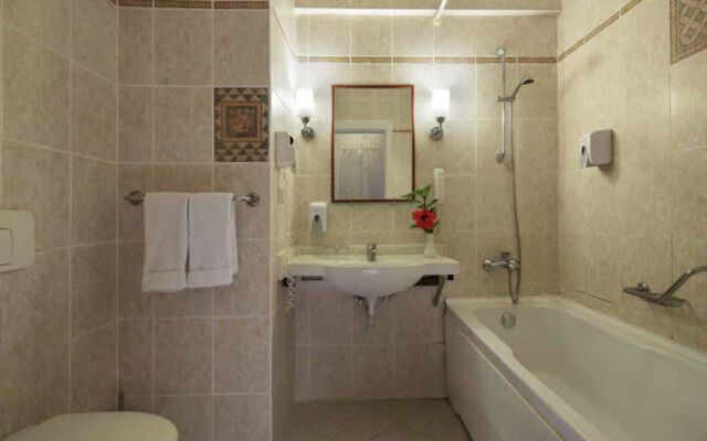 Отель Eldar Garden Resort 