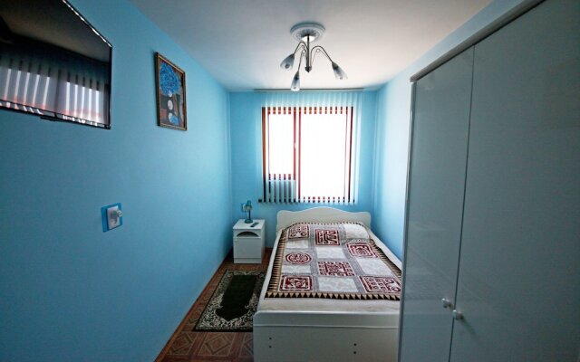Guest House on Chernomorskaya Ulitsa