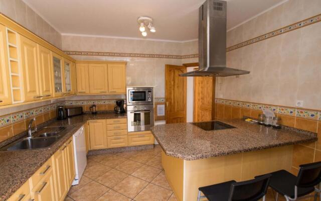 Villa Montana - LH113 By Villas Now Ltd