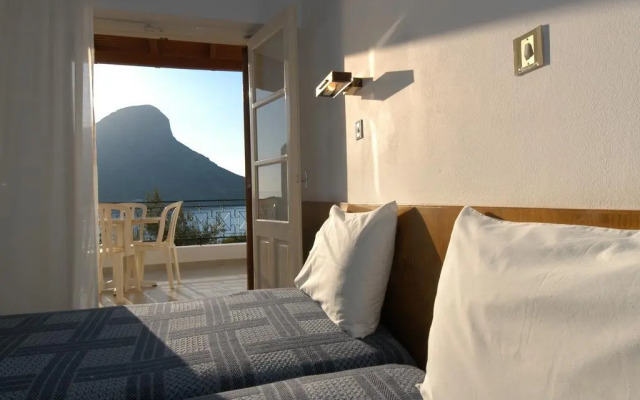 Oasis Hotel