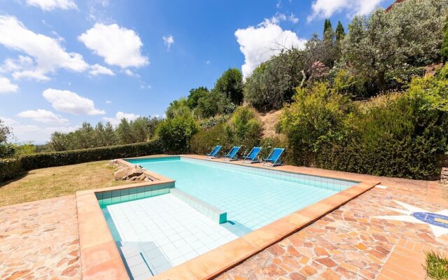 Modern Holiday Home in Lamporecchio with Pool