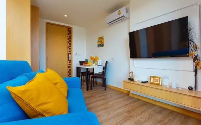 The Aristo Beach Front 713 by Holy Cow