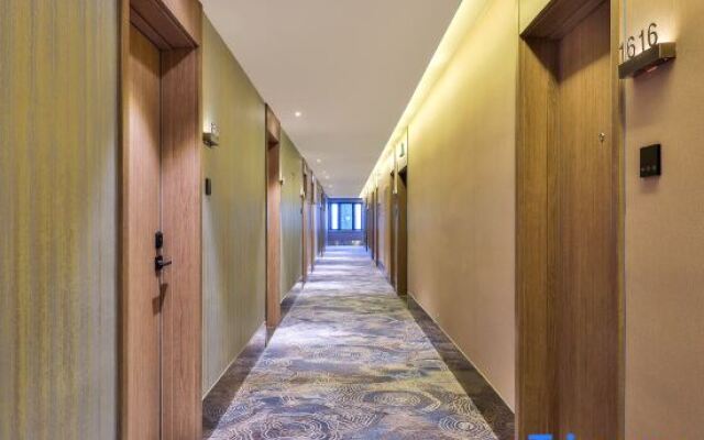 Orange Hotel (Wuhan Optics Valley Square)