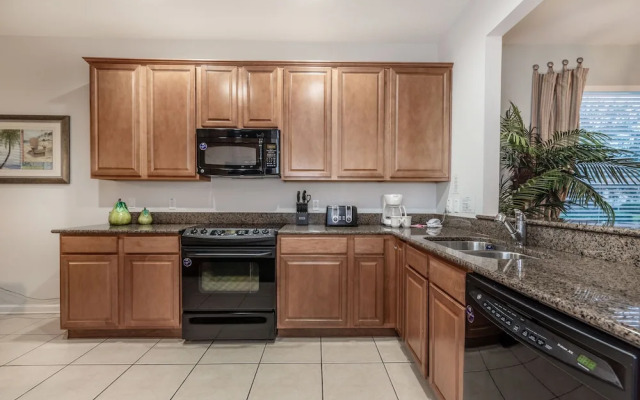 Spacious Home W/private Pool/spa & Free Waterpark!