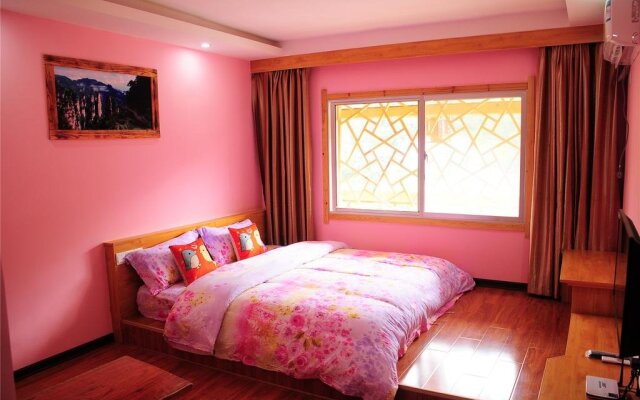 Qingfengge Hostel