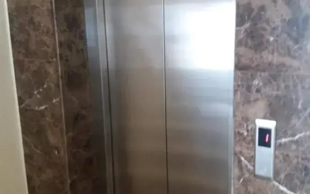 La Riva Hotel