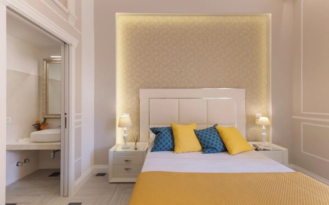 YourHome - Royal Blue Suite