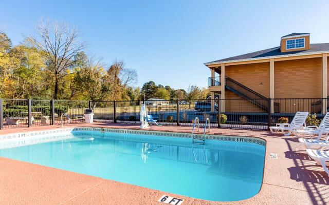 Quality Inn Arab Hwy 231