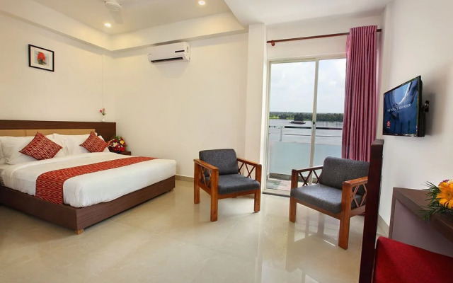 OYO 11996 Trium Resort