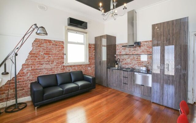 Indulge Apartments -The Urban Collection