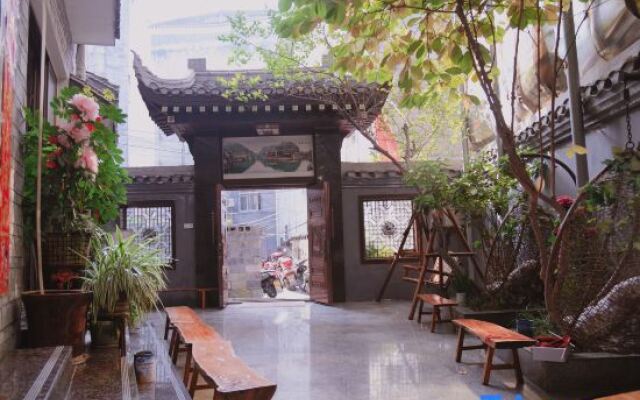 Tianliyuan lnn in Fenghuang ancient city