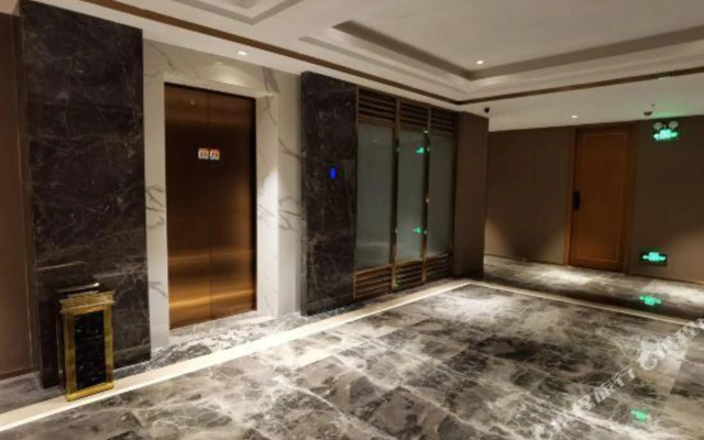Jinxing Hotel (Yihua International Plaza)