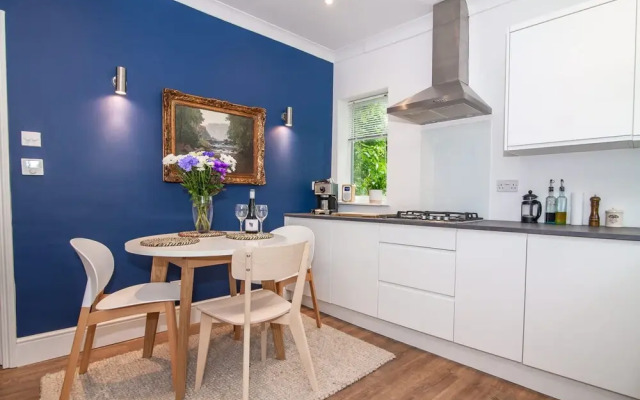 Host Stay Terrace on Canal