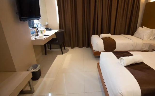 Sky-Inn Express Hotel