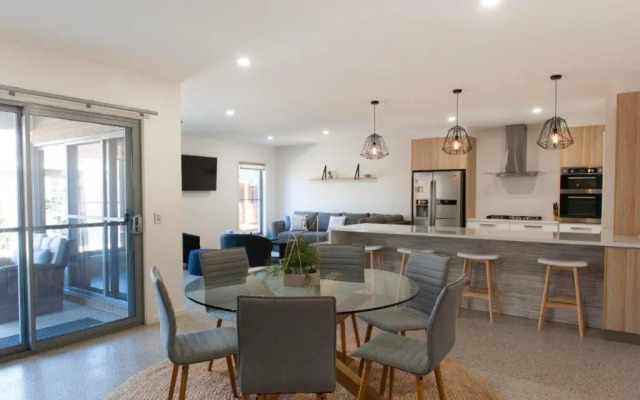 Mandel on High - Echuca Holiday Homes